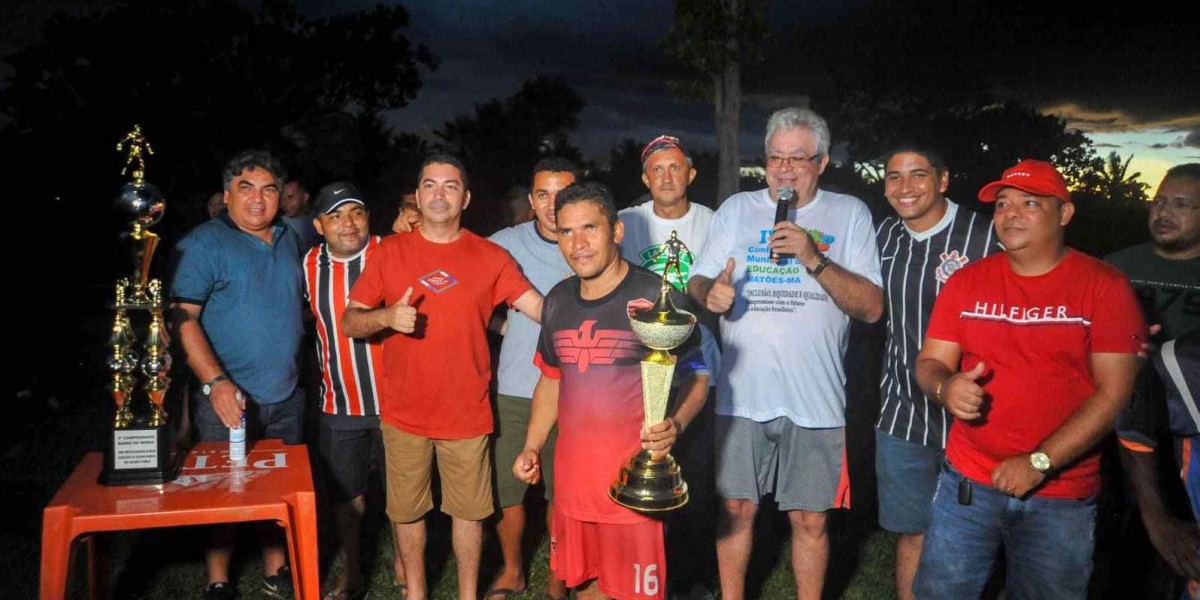Prefeito Ferdinando Coutinho prestigia  final do campeonato da Barra da Ininga em Matões