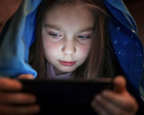 Noruega quer restringir jogos e aplicativos de mensagens para menores de 16 anos