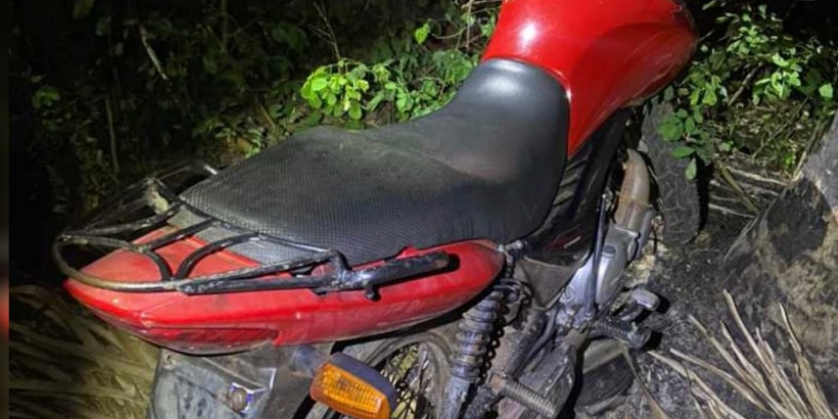 PM recupera moto e prende casal suspeito de praticar assaltos em Caxias