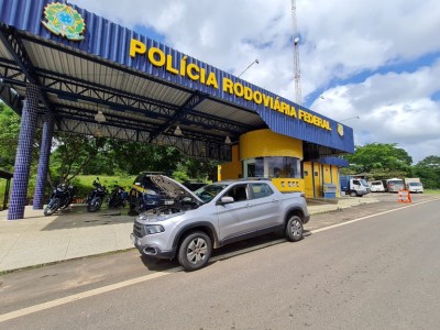 PRF recupera  veículo roubado de Pernambuco em Caxias