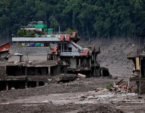 Tragédia no Nepal: número de mortos chega a 675 e reconstrução pode custar bilhões