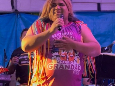 Joelma do Maranhão se apresenta no bloco do Grandão no condomínio Vilage, em Caxias 