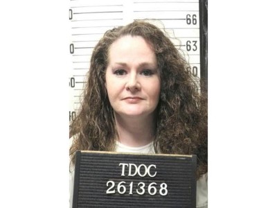 Christa Pike sobrevive a duas injeções letais e Tennessee suspende execuções nos Estados Unidos