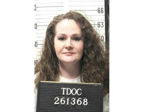 Christa Pike sobrevive a duas injeções letais e Tennessee suspende execuções nos Estados Unidos