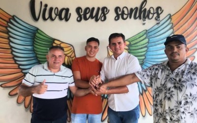 ESCÂNDALO: Hilton Gomes contrata sem licitação empresa da mãe do secretário de Esportes de Jatobá do Piauí