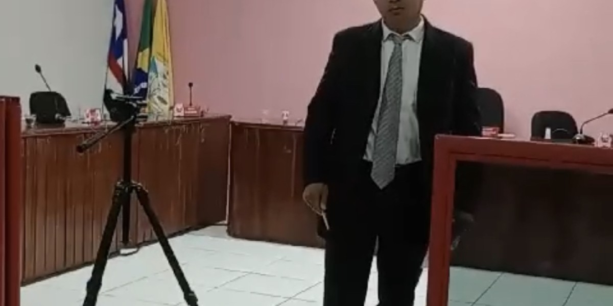 Vereador Ribinha se revolta após presidente da Câmara encerrar sessão, alegando não ter pauta para discutir, em Aldeias Altas