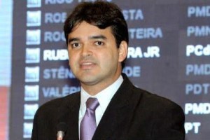 “Mostre os documentos”: vereadores desafiam Rubens Júnior sobre obras do Estado em Matões