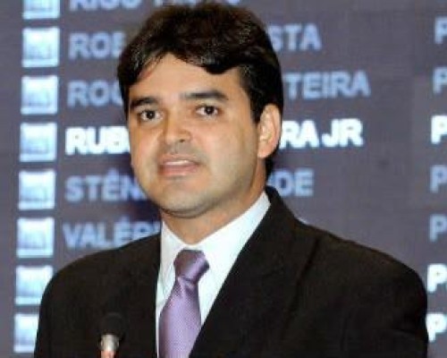 “Mostre os documentos”: vereadores desafiam Rubens Júnior sobre obras do Estado em Matões