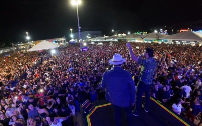 Rey Vaqueiro reúne mais de 60 mil pessoas, e Gentil Neto anuncia Pablo para o aniversário de Caxias