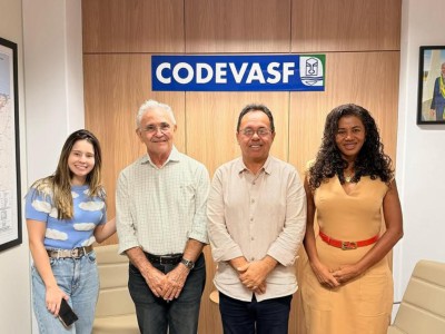 Em reunião, prefeita Lacerda busca projetos para São João do Sóter junto à CODEVASF, em São Luís 