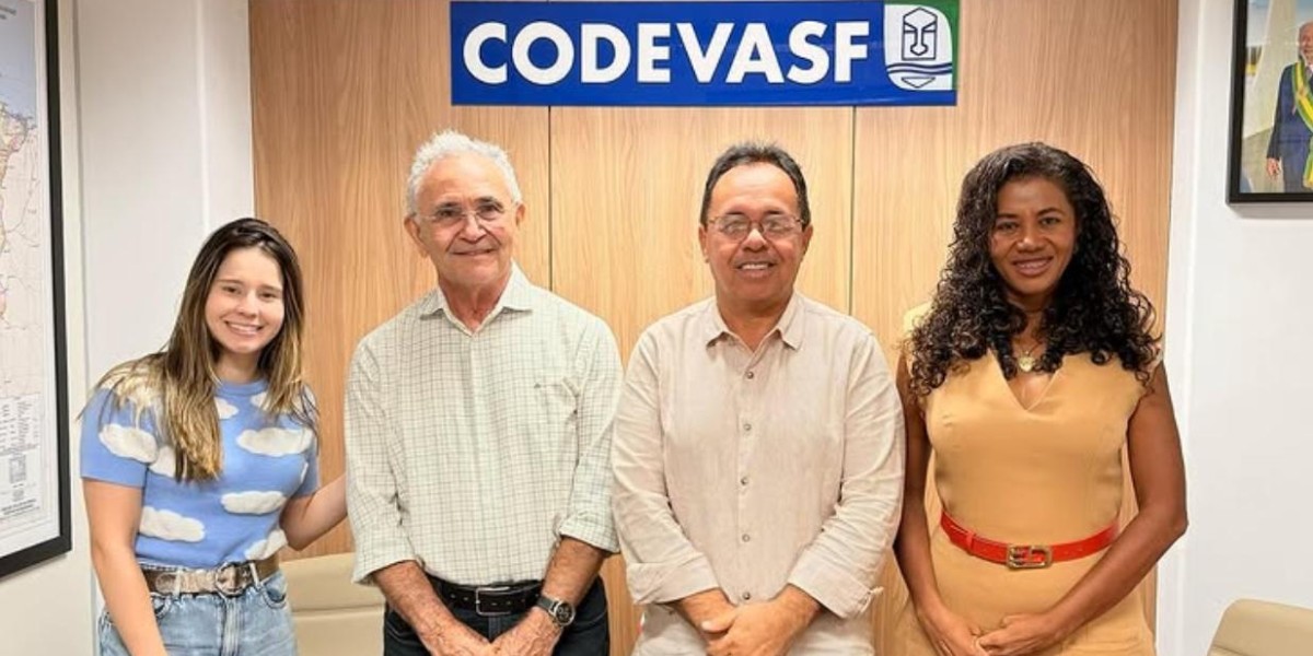 Em reunião, prefeita Lacerda busca projetos para São João do Sóter junto à CODEVASF, em São Luís 