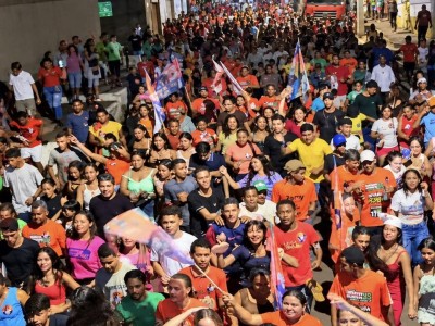 Deputada Daniella reúne multidão e reforça atuação política em Presidente Dutra