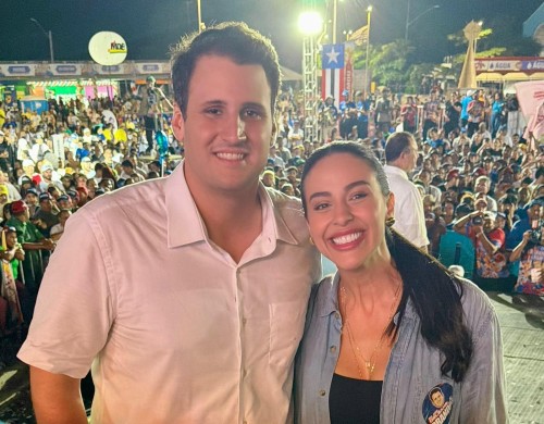 Daniella reúne uma das maiores caravanas da convenção que oficializou Orleans Brandão e Edivaldo Holanda Júnior