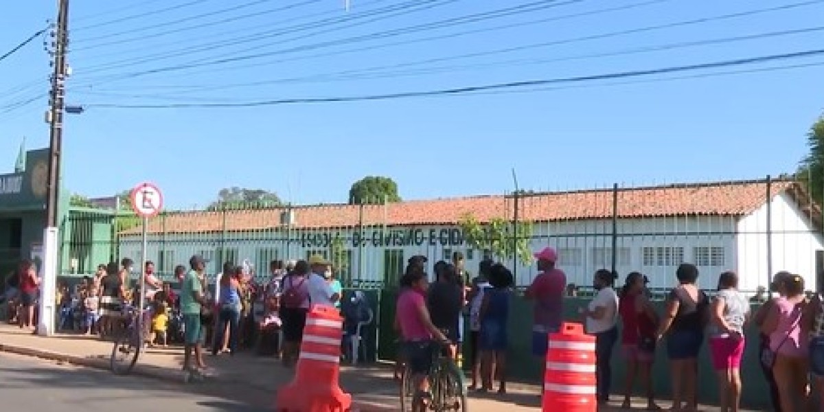 Ação social realiza distribuição de gás de cozinha para famílias de baixa renda em Codó