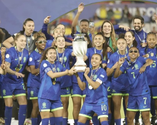 Câmara aprova fim de férias obrigatórias durante Copa Feminina de 2027