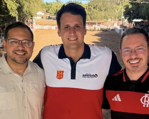 Dr. Orlando participa de vaquejada em Colinas ao lado de Orleans Brandão e lideranças políticas