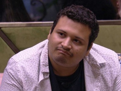 Victor Hugo, ex-BBB, está na UTI em decorrência do Covid-19