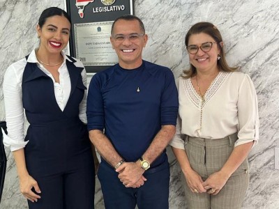 Secretário de Regularização Fundiária, se reúne com deputadas estaduais em São Luís  em busca de parcerias 