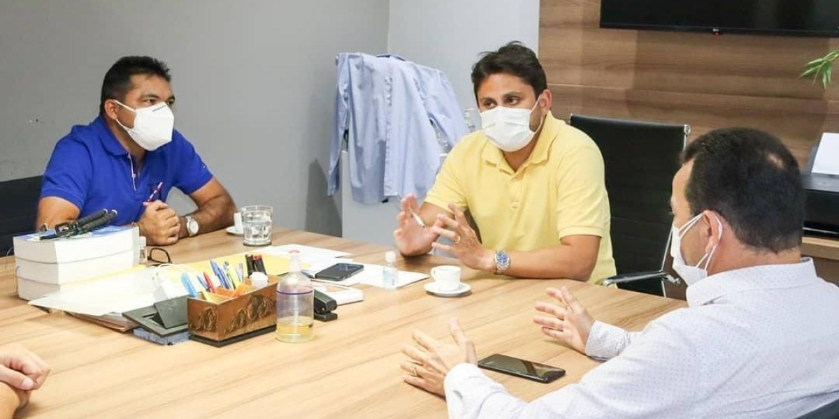 Deputado Federal Juscelino Filho se reúne com prefeito e ex-prefeito de Gonçalves Dias em São Luís