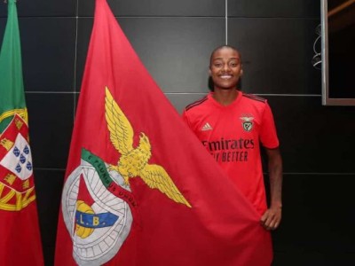 Caxiense Marta Cintra reforça futebol do Benfica, de Portugal