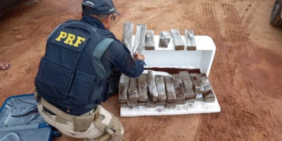 PRF apreende 26kg de maconha em bagageiro de ônibus na BR-135