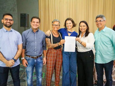 Prefeitura de Timon empossa 88 professores aprovados no último concurso da educação