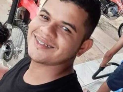 Jovem é morto a facadas em Caxias