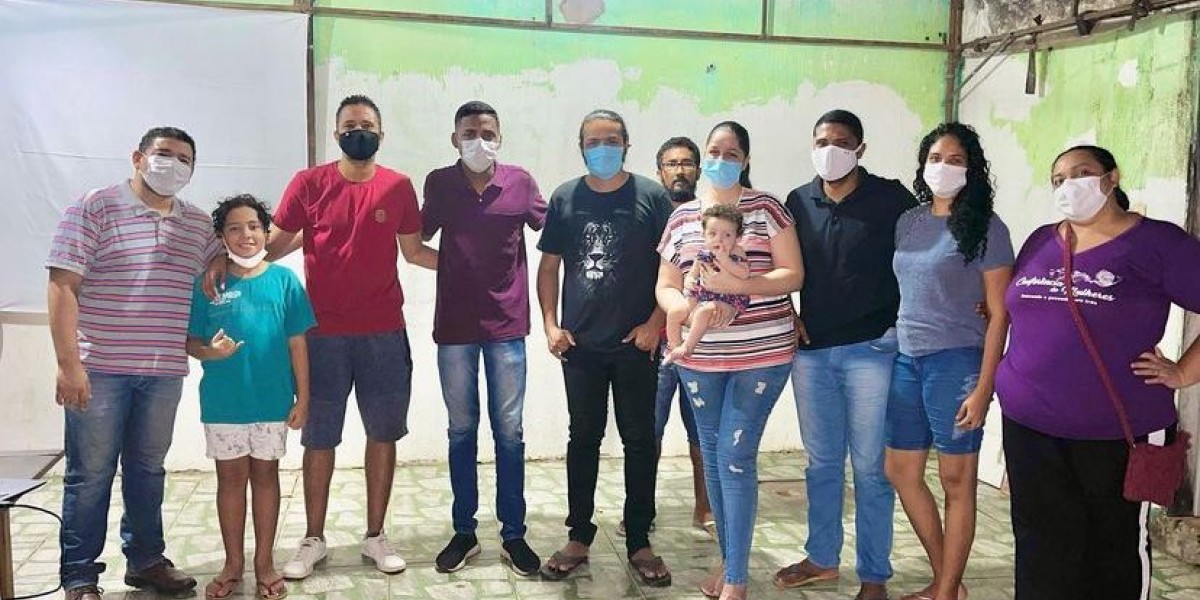 Vini Jansen se reúne com líderes do projeto social “viver para Deus” em São Luís