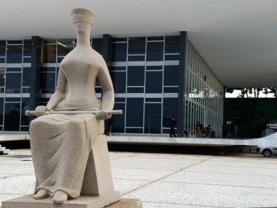 Ação no STF questiona prisão especial para quem tem curso superior