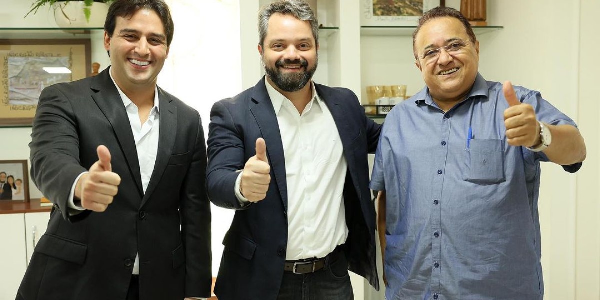Prefeito de Palmeirais (PI), Baltazar Campos, se reúne com o Secretário de Governo, Marcelo Nolleto, e o Deputado Estadual Flávio Nogueira Jr, para tratar de no