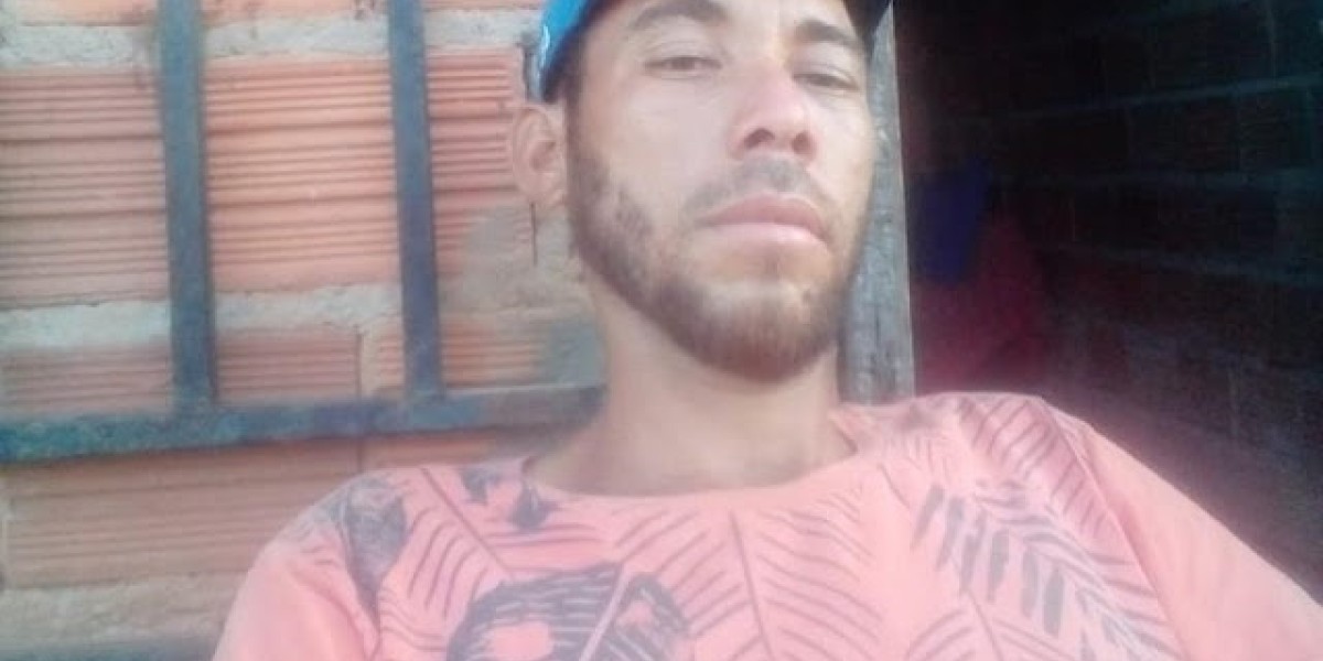 Homem dá facadas e tenta degolar ex-esposa em Nina Rodrigues; ele está foragido