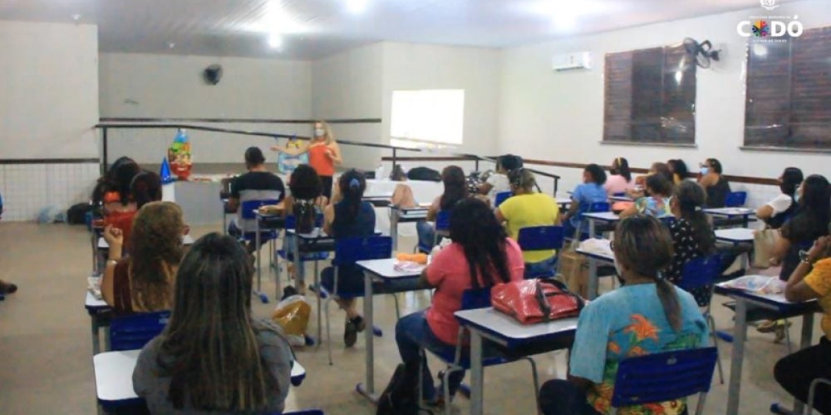 Semana de formação pedagógica traz capacitação para Educação Infantil de Codó