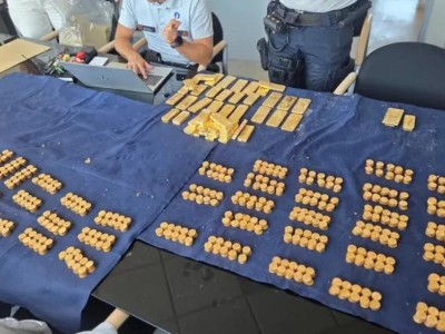 Pedreiros descobrem fortuna em ouro durante reforma de imóvel na Bélgica