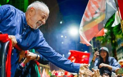 Lula faz último ato da campanha na Paulista e destaca mobilização no 2º turno
