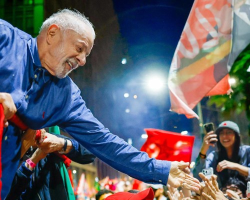 Lula faz último ato da campanha na Paulista e destaca mobilização no 2º turno