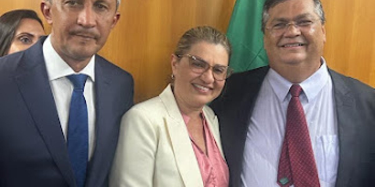 Secretário Nonatinho e deputada Cláudia Coutinho participam de posse do Ministro Flávio Dino, em Brasília 