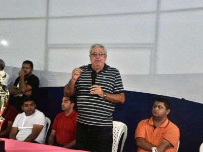 Prefeito Ferdinando Coutinho participa da abertura dos jogos escolares em Matões