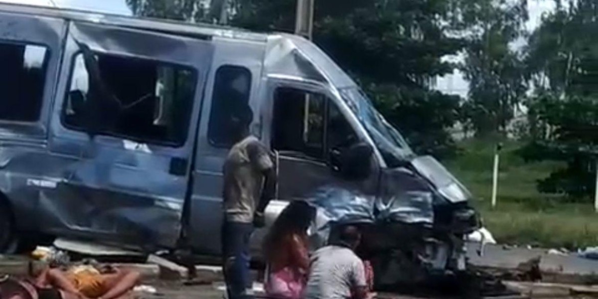 Acidente grave na BR-226 deixa passageiros gravemente feridos na zona rural de Caxias