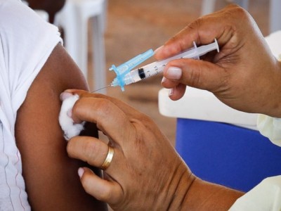 Prefeitura de São João do Sóter amplia para 18 anos de idade a vacinação contra a covid-19