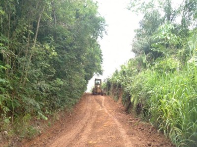 Prefeitura realiza melhorias na estrada que liga a zona urbana ao povoado São José em São João do Sóter