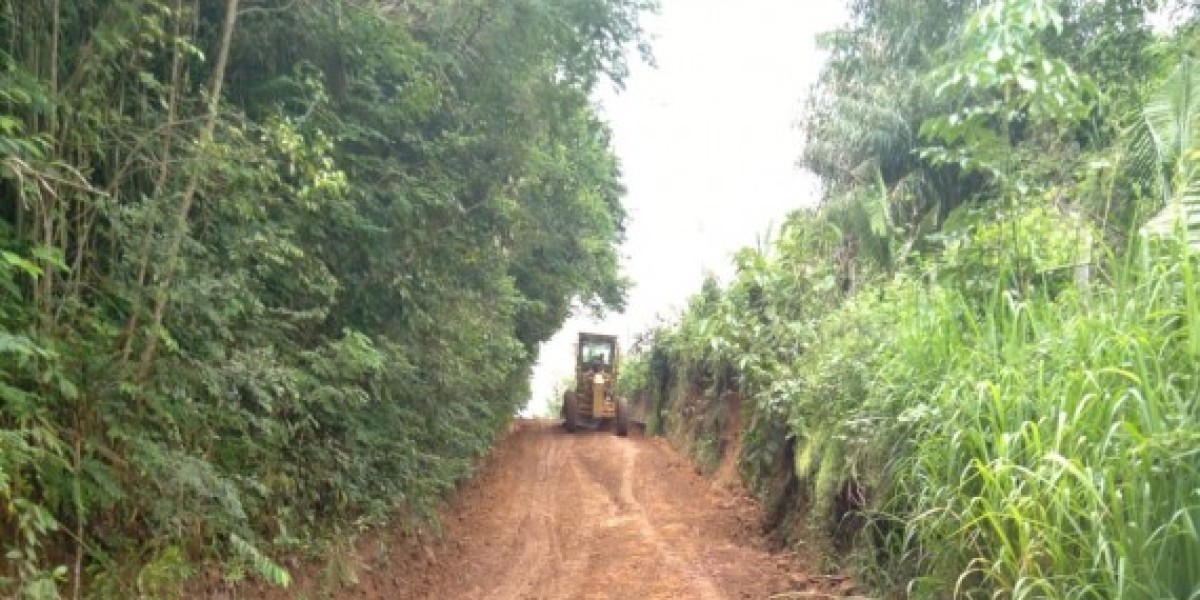 Prefeitura realiza melhorias na estrada que liga a zona urbana ao povoado São José em São João do Sóter