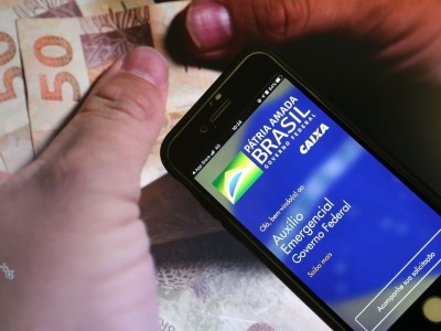 Bolsonaro promete 4 parcelas de R$ 250 a partir de março