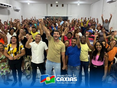 Gentil Neto realiza pagamento para isoposeiros e barraqueiros no Carnaval de Caxias