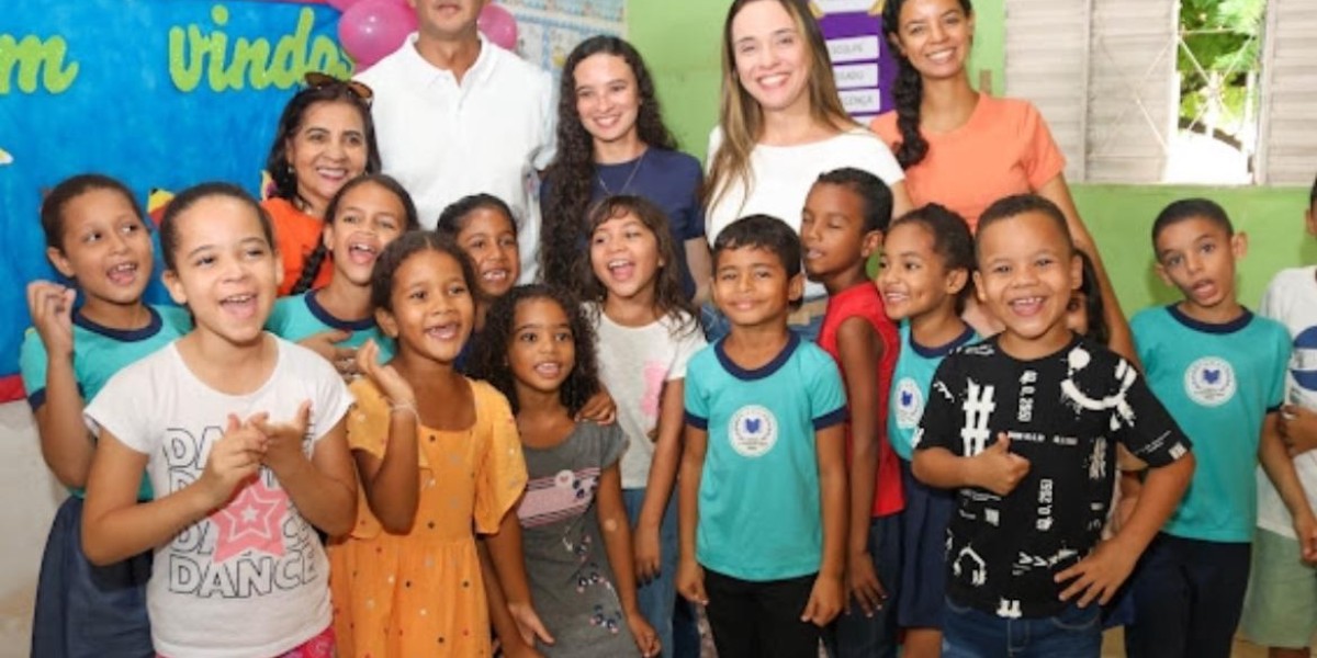 Prefeito Nonatinho inicia  entrega de fardamento escolar para alunos da rede municipal de Matões