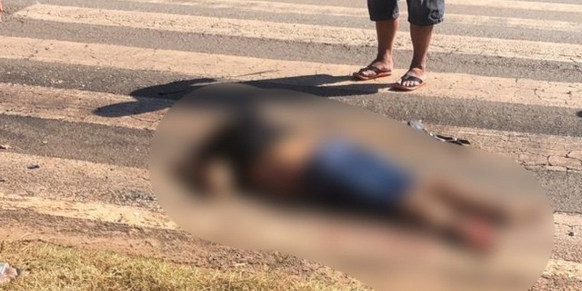 Após idoso morrer atropelado por caminhão, moradores protestam e colocam fogo em pneus na BR-316 em Pio XII