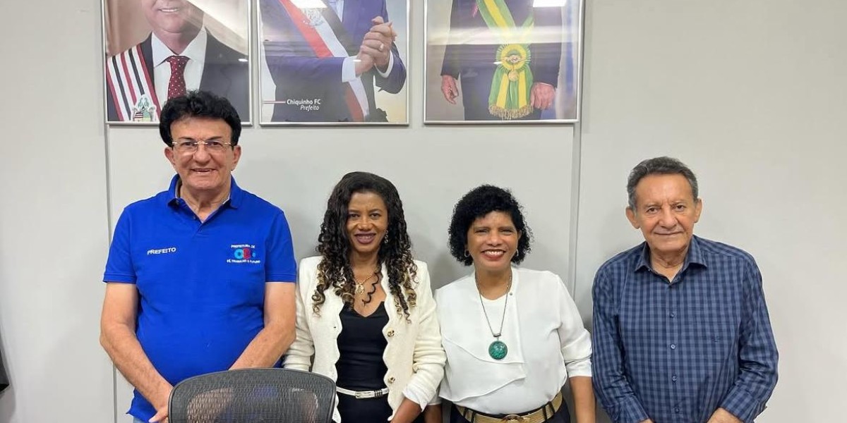 Prefeita de São João do Soter e prefeito de Codó fortalecem parceria durante reunião 