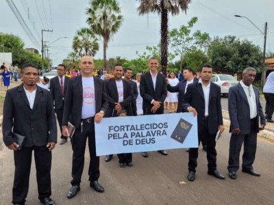 Vereador irmão Itamar participa de desfile em alusão ao Dia da Bíblia, em São João do Sóter 