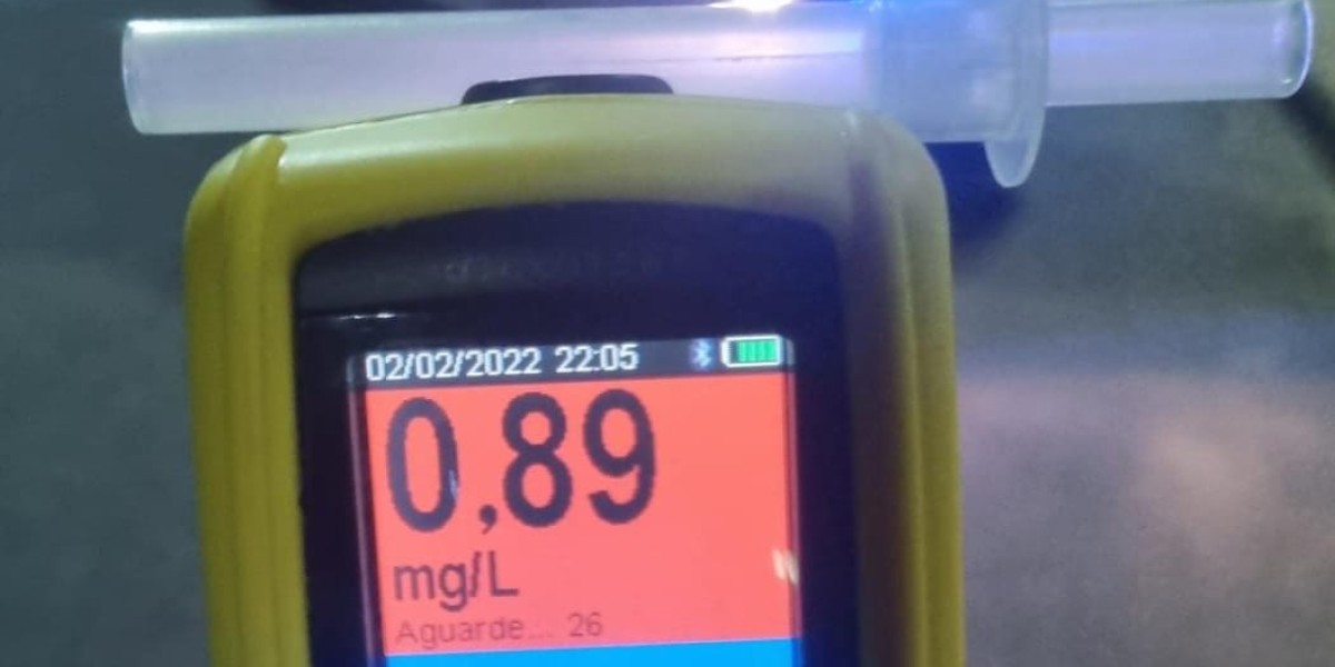 Motorista é detido por embriaguez ao volante em Caxias