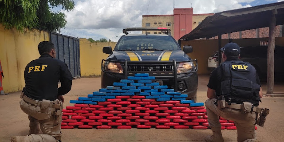 PRF apreende 128 kg de cocaína na BR-230, em Balsas