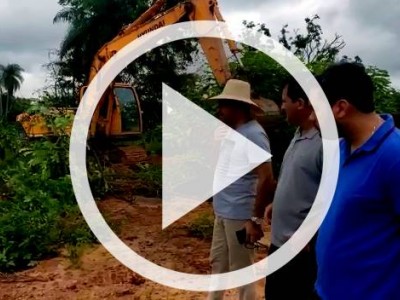 Prefeito Toinho Patioba, acompanha limpeza em córregos em Gonçalves Dias 